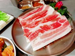 -围炉肉舍•炭烤活鳗•丹东海鲜烤肉(步行街店)