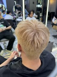 点击看大图 -藤野造型烫发染发