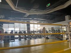 -健变健身俱乐部(前海天虹商场店)