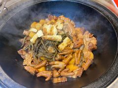 -粘豆包铁锅炖二部(温泉街店)