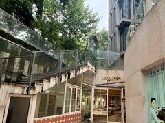 -柏斯音乐艺术中心·钢琴·吉他(上音店)