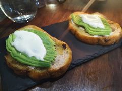 牛油果烤面包配酸奶-1861意大利餐厅(文化广场店)