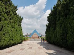 -上海市龙华烈士陵园