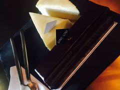 -UNI UNI(环亚凯瑟琳店)