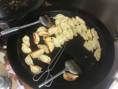 -黄阿姨锅贴大王(万航渡路店)