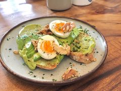 牛油果煮蛋吐司-RAC BAR(安福路店)