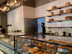 面包甜点陈列柜-81BAKERY(大学路店)