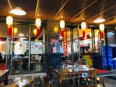 大堂-岳记兴隆·青城腊排铜火锅(融创店)