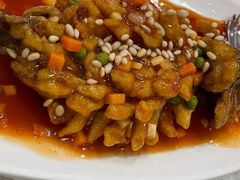 松子鲑鱼-梅龙镇酒家(南京西路总店)