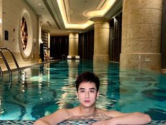 -珠海瑞吉酒店游泳池