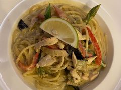 青咖喱鸡肉意面-UPPER KITCHEN(延安路店)