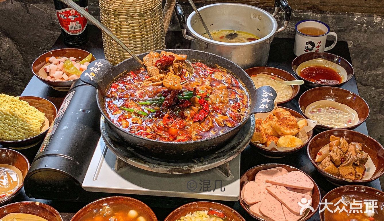 深圳探店|在80年代老房里吃成都爆🔥烧鸡公