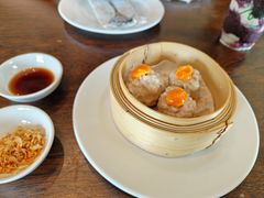 -Chom Cafe and Restaurant