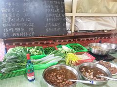 -金卯白肉罩火烧