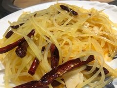 酸辣土豆丝-东北农家院·铁锅炖(莘庄店)