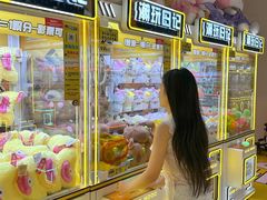 -王府井百货熙地港店