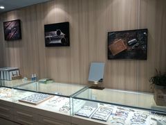 -视野联行眼镜·蔡司·尼康·授权优选门店(青浦宝龙店)