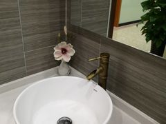 -茂菊口腔连锁(浦东南路店)