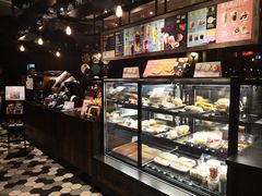 面包甜点陈列柜-星巴克(兰桂坊店)