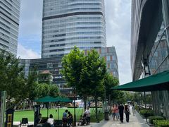 -星巴克(上海长宁来福士1F店)