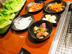 -肉甲韩国木炭烤肉(新壹街1店)