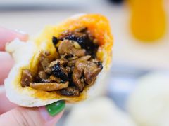 麻辣香菇鸡丁包-老陶包子铺(南大西南村店)