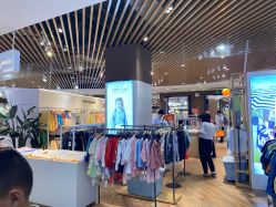 -孩子王(建邺金鹰世界店)