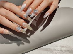 -丽心自助美甲美睫