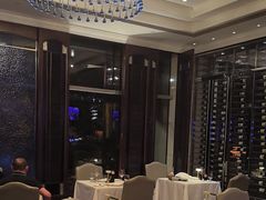 -龙虾酒吧扒房(宁波香格里拉店)