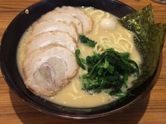 -横浜家系ラーメン壱角家(新宿アルタ裏店)