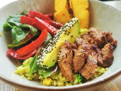 煎牛肉坚果米饭能量碗-Wagas沃歌斯(富力广场店)