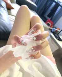 -洛伊科技抗衰护肤中心