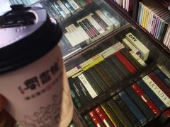 -钟书阁(松江泰晤士小镇店)