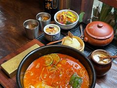 -银米·云南传统过桥米线(双廊黑金冠店)