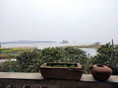 -亮河湾山庄