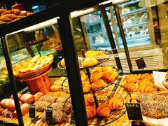 -Dough&Joe团憩(瑞虹天地月亮湾店)