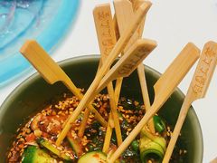 -红鼎豆捞·非遗鲍皇汤火锅(宝丰路店)