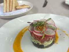 生牛肉塔塔配牛油果酱-Solo(衡山路店)