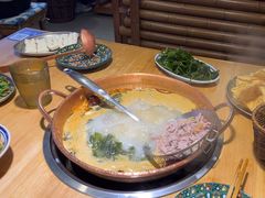 -洱火云南酸菜牛肉火锅(石景山当代商城店)