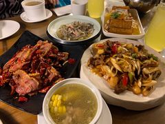 -隔壁老王·家常云南菜(花巷店)