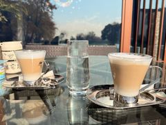 -梁鸿湿地丽笙度假酒店大堂吧