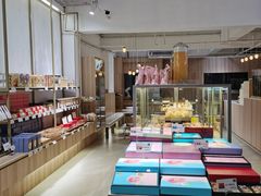 自助取餐区-顶东面包花园·生日蛋糕(世博店)