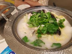 -谭仔米线(皇庭广场店)