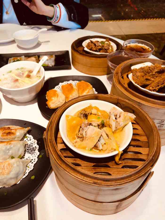 万龙洲海鲜大酒楼(南新仓店"早茶自助还是感觉比单点合适哦!