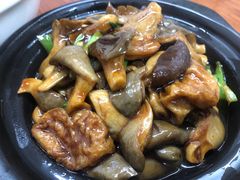 -胡子饮食店