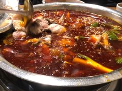 -肖肖酸萝卜鱼火锅(总店)