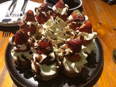草莓忌廉华夫饼-BE BRIGHT KITCHEN(正佳广场店)