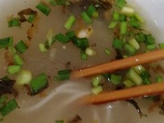 -越洋肖氏老米线(杨家坪店)