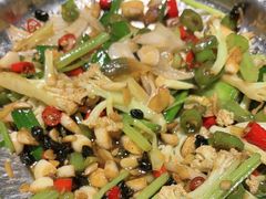 -95号酱骨·一块豆腐(展春园西路店)