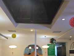 -毛辣果·贵州红酸汤牛肉火锅(西单店)